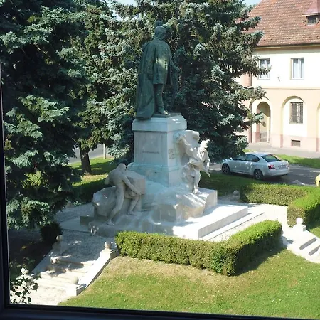 Bastya Fogado Nocleg ze śniadaniem *